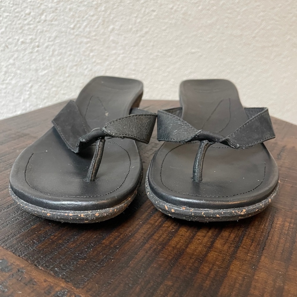 Columbia Size 10 Leather Heel Flip Flop